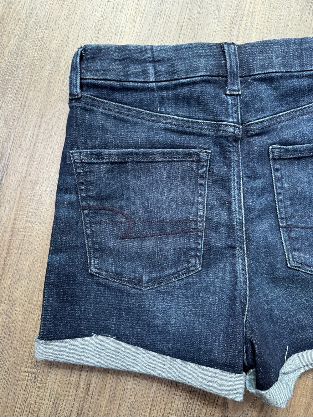 American Eagle Curvy Super Hi-Rise Shortie Dark Wash Sz 6 - Picture 13 of 13